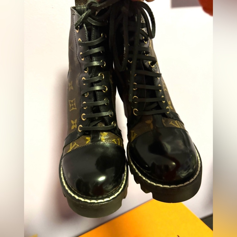Louis Vuitton Star Trail Brown Ankle Boots lace up - Picture 15 of 15
